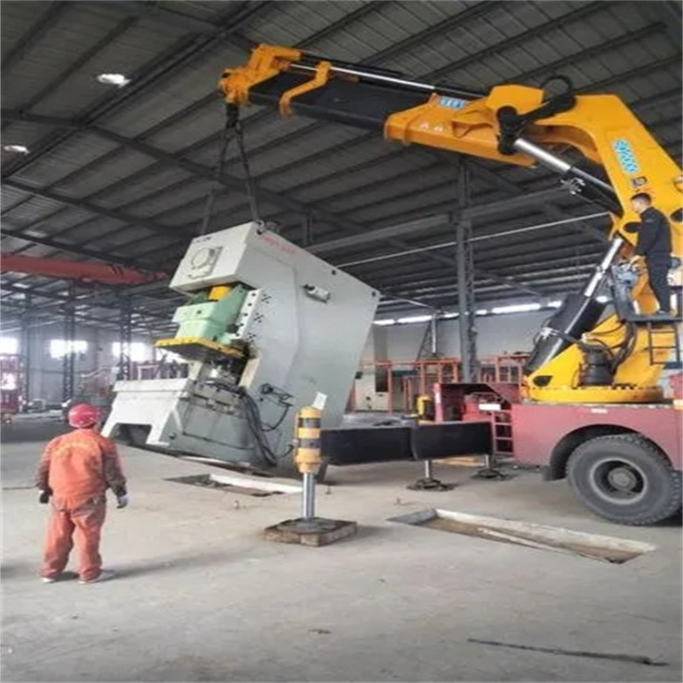 阜沙镇80吨折臂吊车出租附近电话